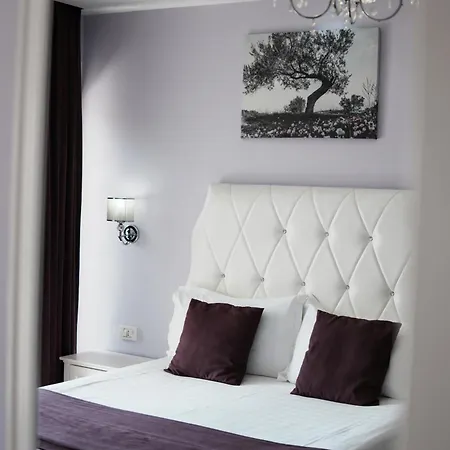 Apartament Flower Saranda